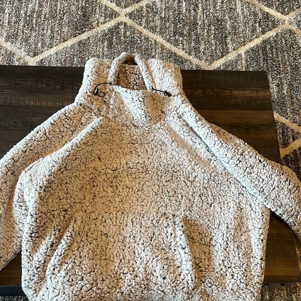 VS Sherpa sweater - Picture 3 of 3